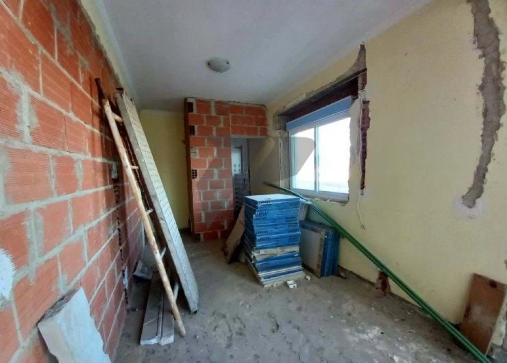 Apartamento T4 para Venda em Laranjeiro e Feijó Foto 8