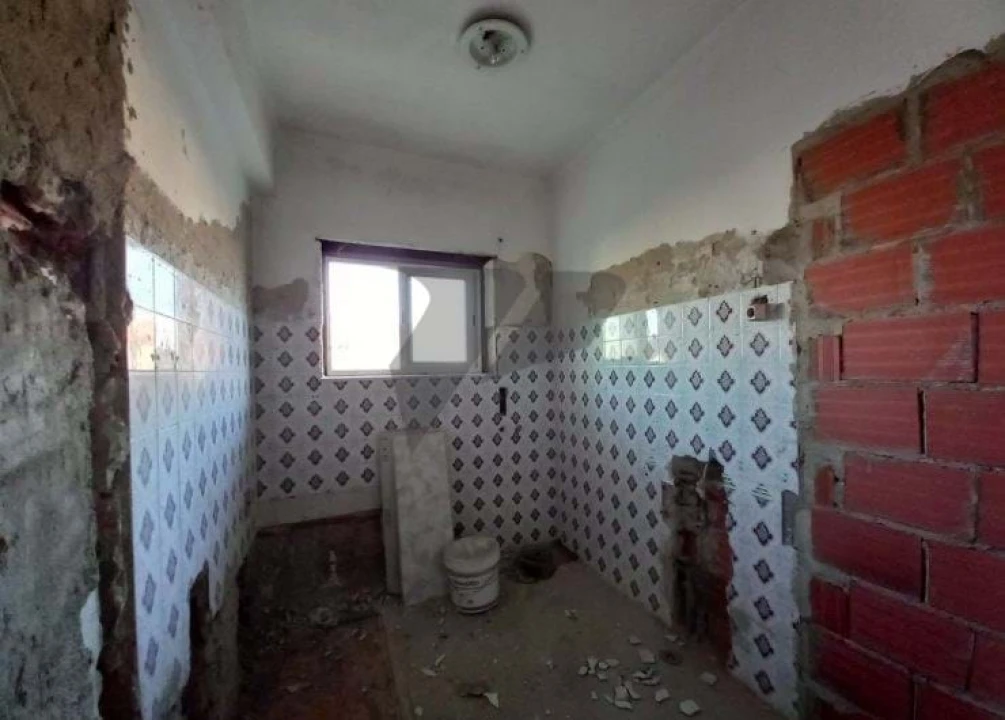 Apartamento T4 para Venda em Laranjeiro e Feijó Foto 23