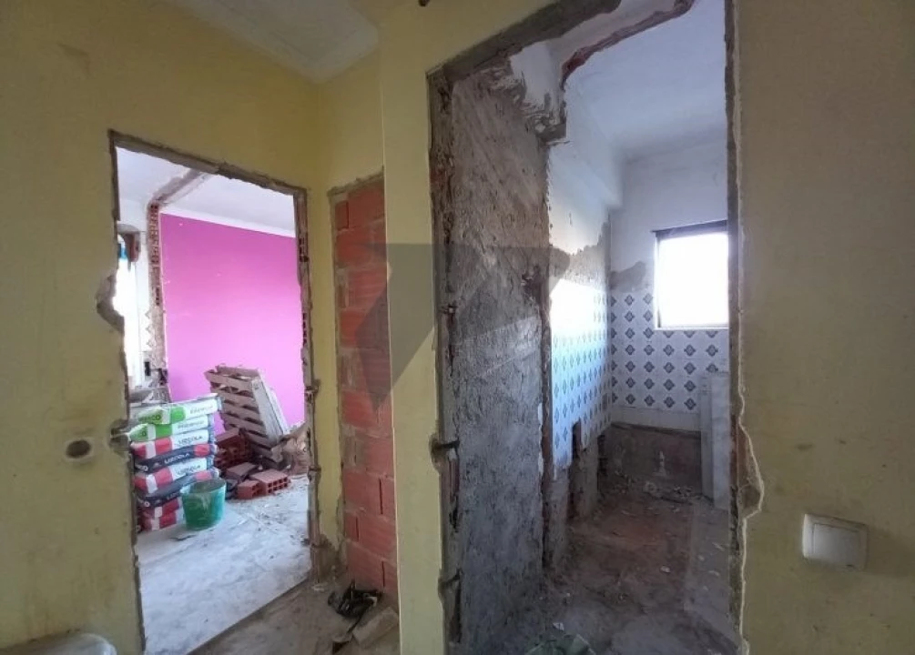 Apartamento T4 para Venda em Laranjeiro e Feijó Foto 22
