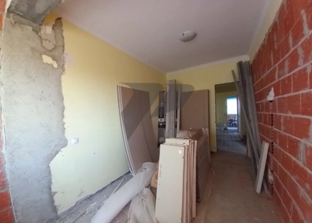 Apartamento T4 para Venda em Laranjeiro e Feijó Foto 17