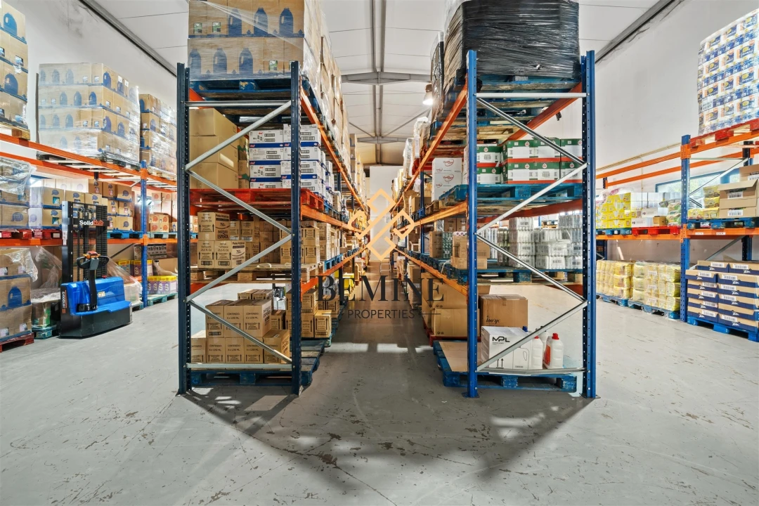 Armazém para Venda em Camacha Foto 7