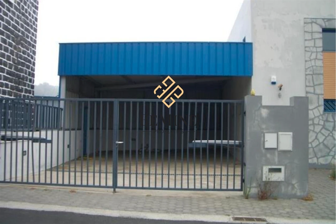 Armazém para Venda em Camacha Foto 3