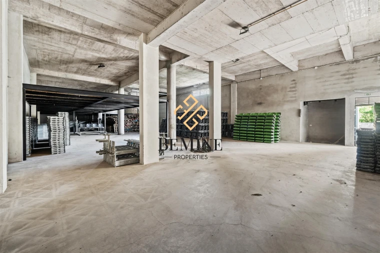 Armazém para Venda em Camacha Foto 43