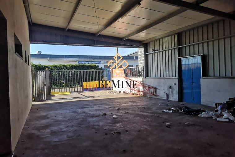 Armazém para Venda em Camacha Foto 11