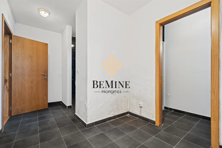 Armazém para Venda em Camacha Foto 33