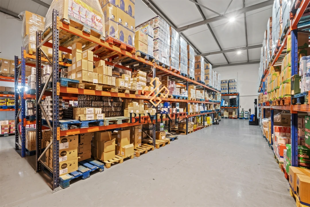 Armazém para Venda em Camacha Foto 9