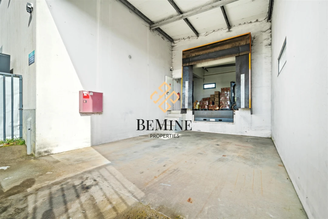 Armazém para Venda em Camacha Foto 15