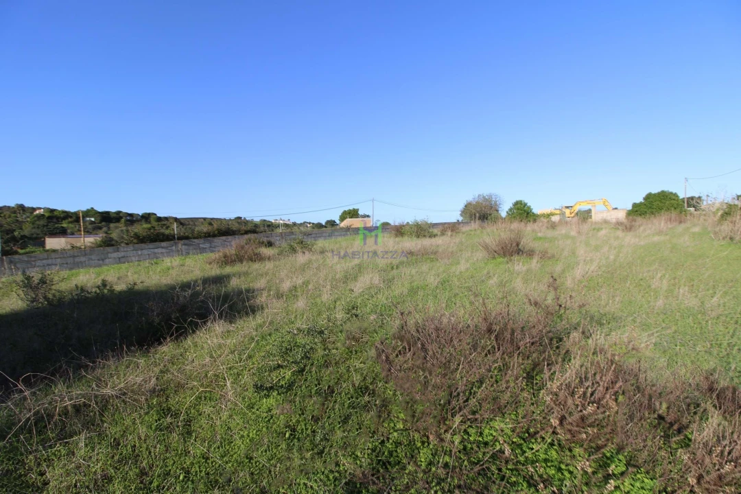Terreno para Venda em Lagos (São Sebastião e Santa Maria) Foto 1
