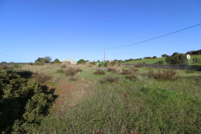 Terreno para Venda em Lagos (São Sebastião e Santa Maria)