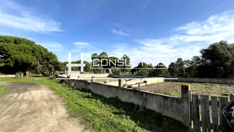 Terreno para Venda em Seixal, Arrentela e Aldeia de Paio Pires