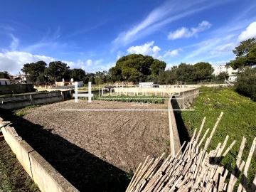 Terreno para Venda em Seixal, Arrentela e Aldeia de Paio Pires
