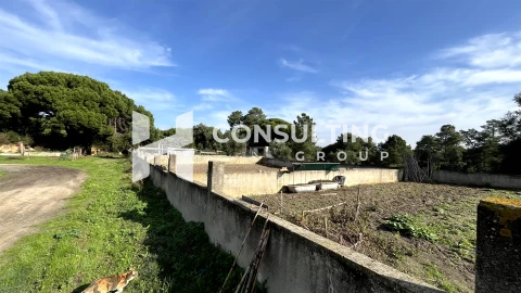Terreno para Venda em Seixal, Arrentela e Aldeia de Paio Pires