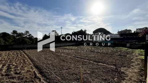 Terreno para Venda em Seixal, Arrentela e Aldeia de Paio Pires