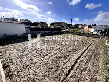 Terreno para Venda em Seixal, Arrentela e Aldeia de Paio Pires