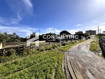 Terreno para Venda em Seixal, Arrentela e Aldeia de Paio Pires