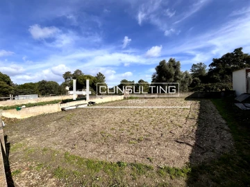 Terreno para Venda em Seixal, Arrentela e Aldeia de Paio Pires