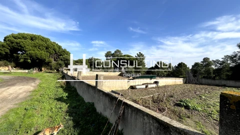Terreno para Venda em Seixal, Arrentela e Aldeia de Paio Pires