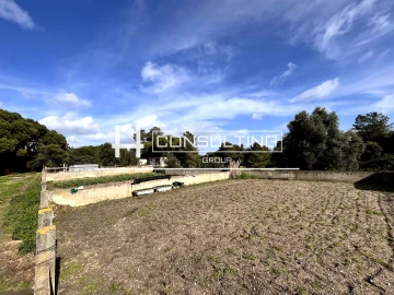 Terreno para Venda em Seixal, Arrentela e Aldeia de Paio Pires