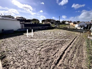 Terreno para Venda em Seixal, Arrentela e Aldeia de Paio Pires