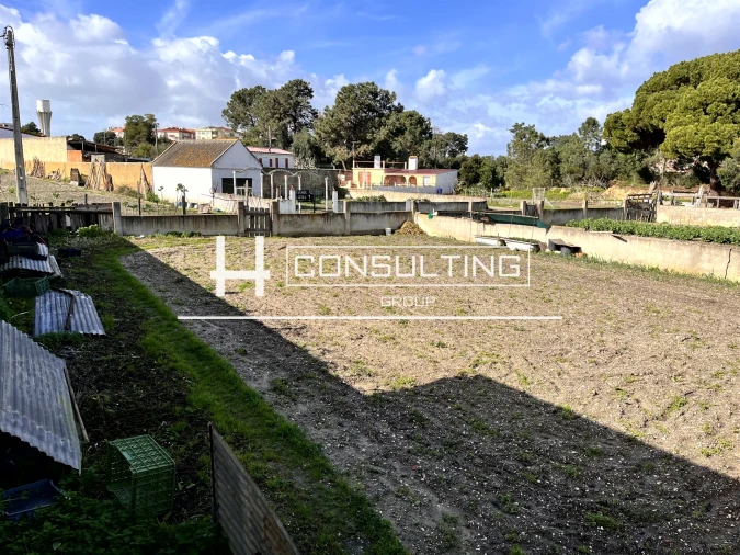 Terreno para Venda em Seixal, Arrentela e Aldeia de Paio Pires