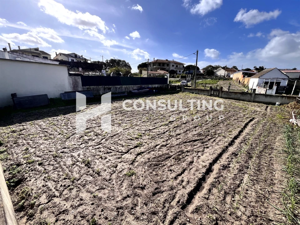 Terreno para Venda em Seixal, Arrentela e Aldeia de Paio Pires Foto 1