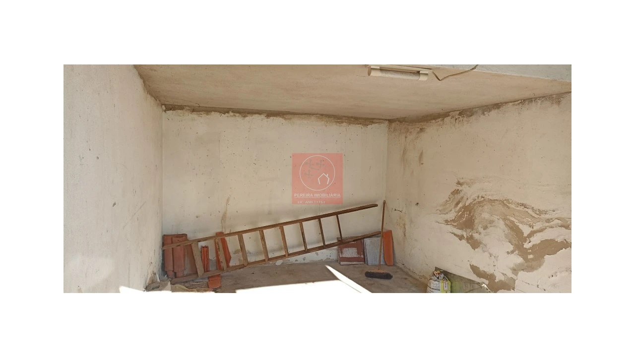 Moradia T4 para Venda em Peso da Régua e Godim Foto 1