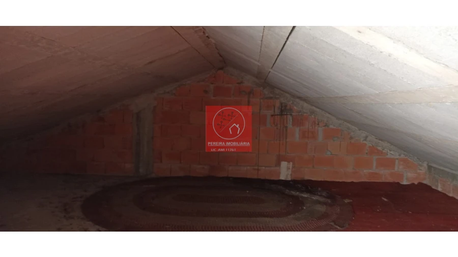 Moradia T4 para Venda em Peso da Régua e Godim Foto 16