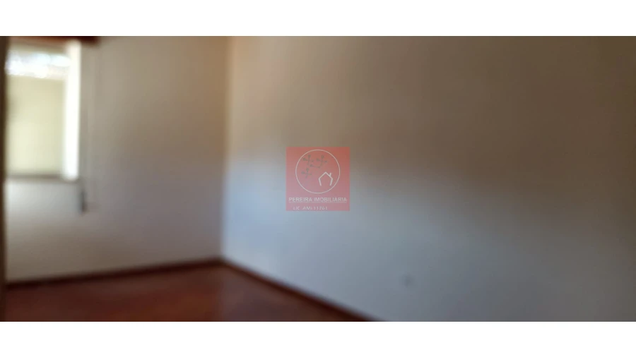 Moradia T4 para Venda em Peso da Régua e Godim Foto 13