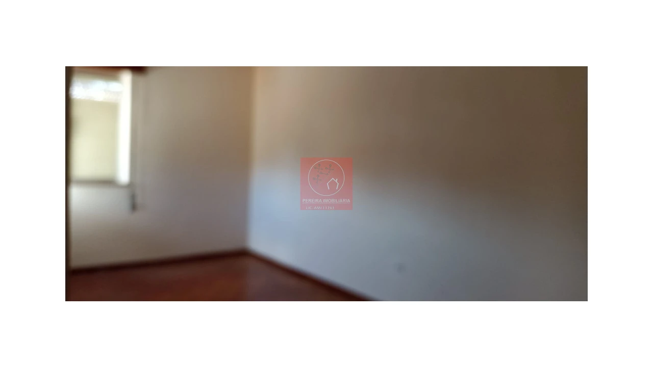 Moradia T4 para Venda em Peso da Régua e Godim Foto 13