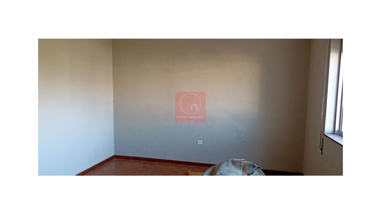 Moradia T4 para Venda em Peso da Régua e Godim Foto 12