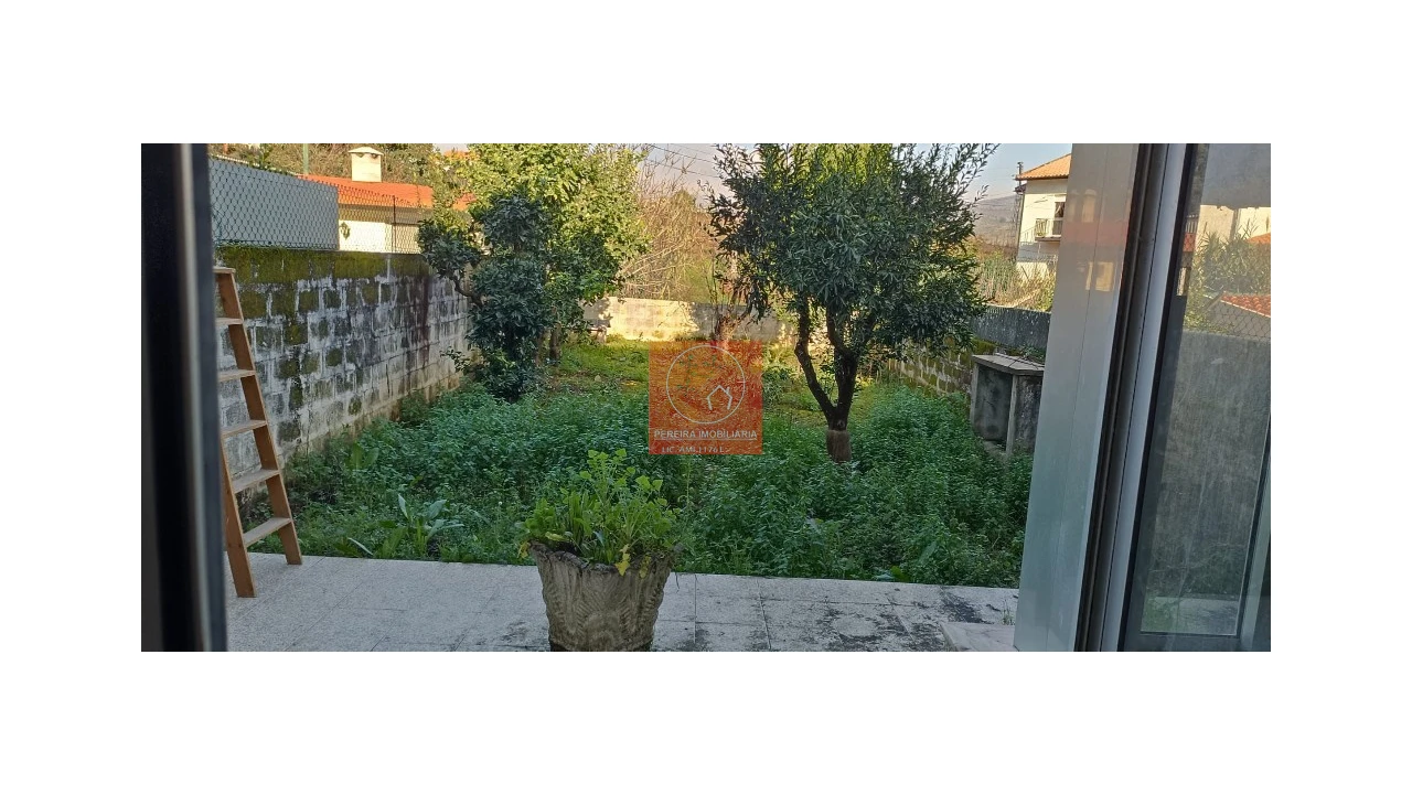 Moradia T4 para Venda em Peso da Régua e Godim Foto 2