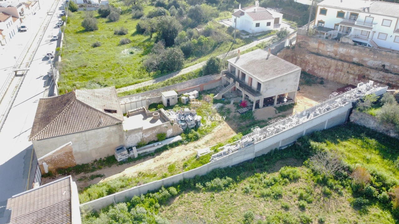 Prédio para Venda em Ferragudo Foto 3