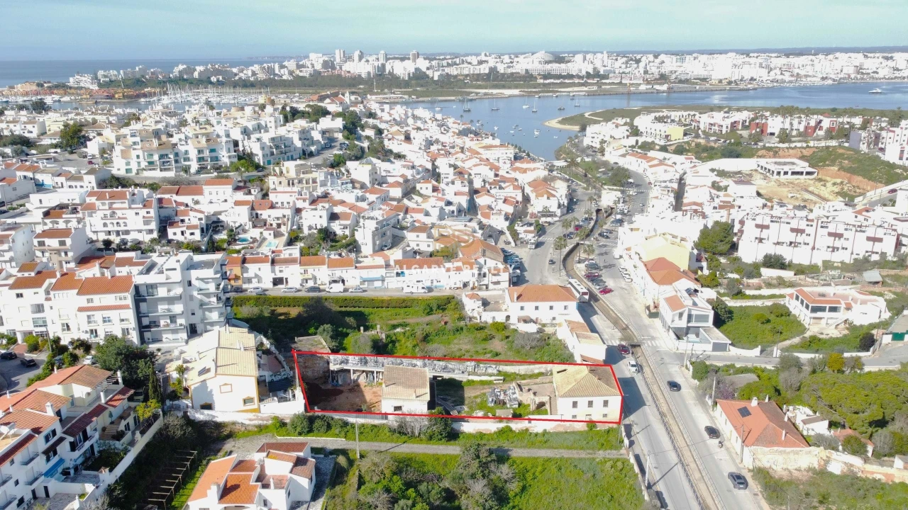 Prédio para Venda em Ferragudo Foto 1