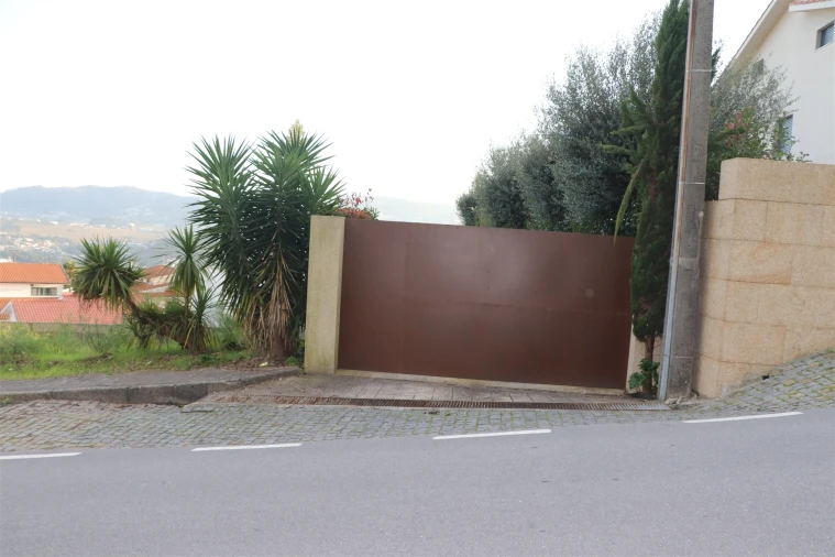 Moradia T5 para Venda em Lordelo Foto 28