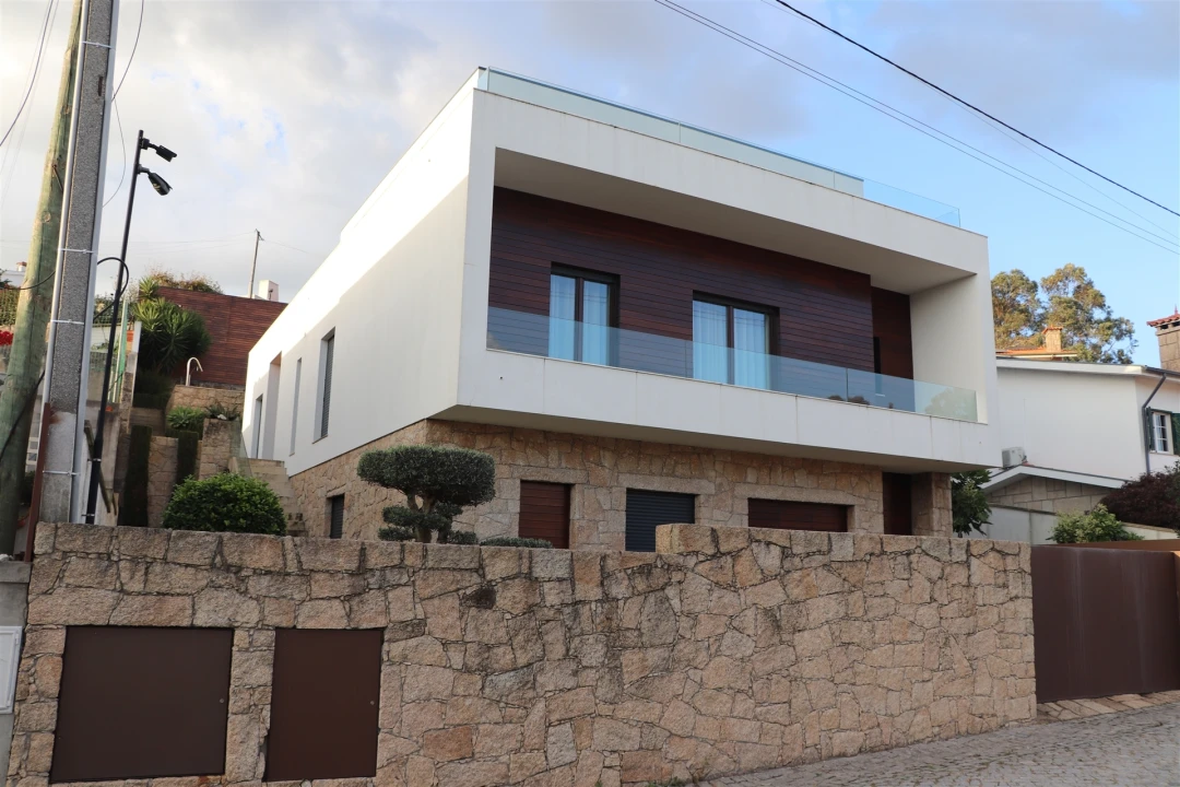 Moradia T5 para Venda em Lordelo Foto 27