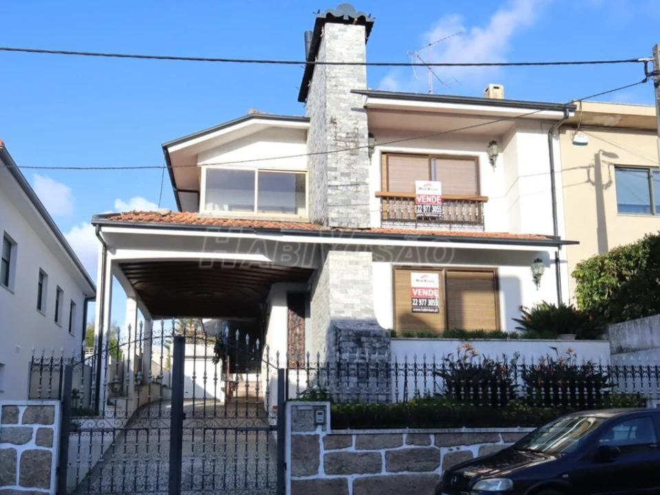 Moradia T4 para Venda em Ermesinde Foto 1