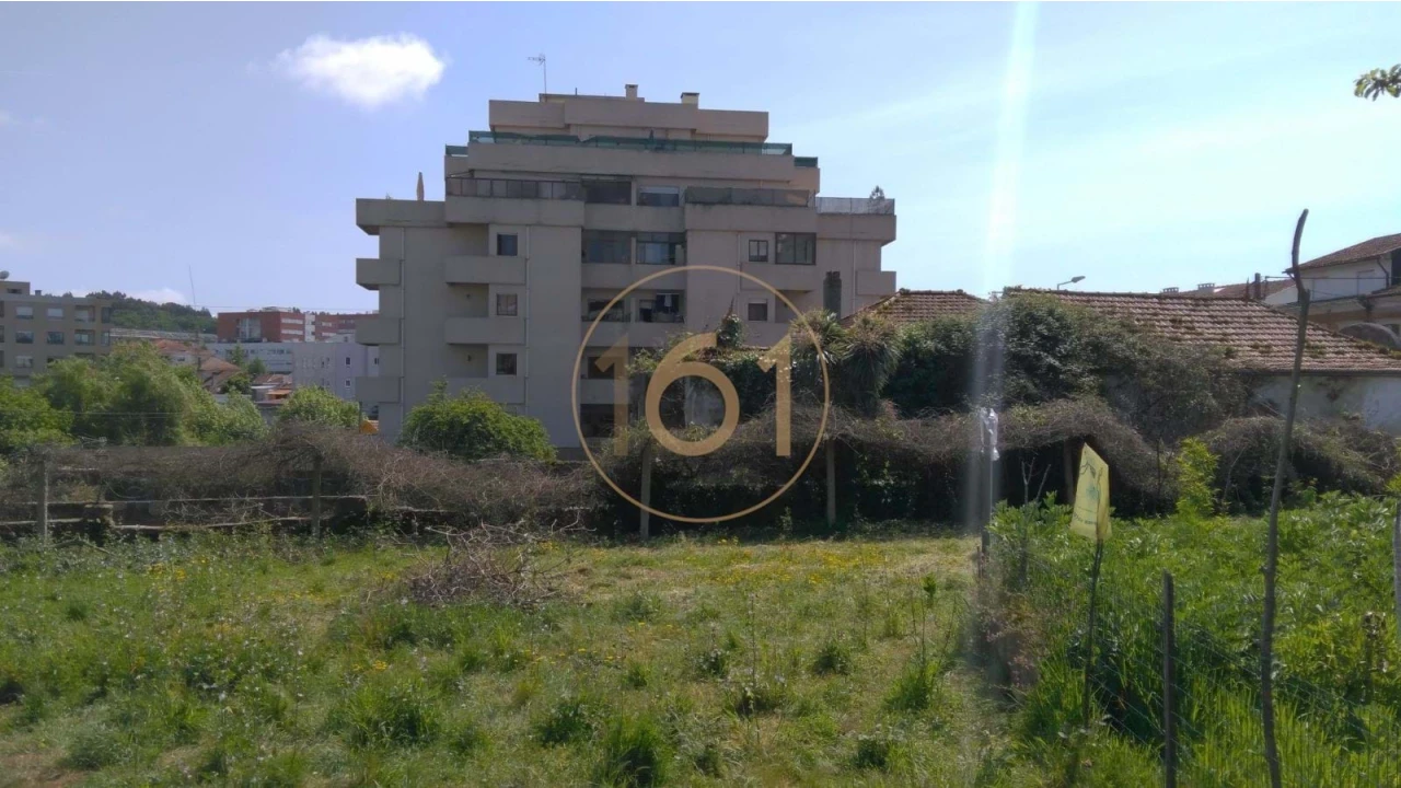 Terreno para Venda em Custoias Foto 1