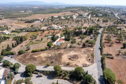 Terreno para Venda em Lagos (São Sebastião e Santa Maria)