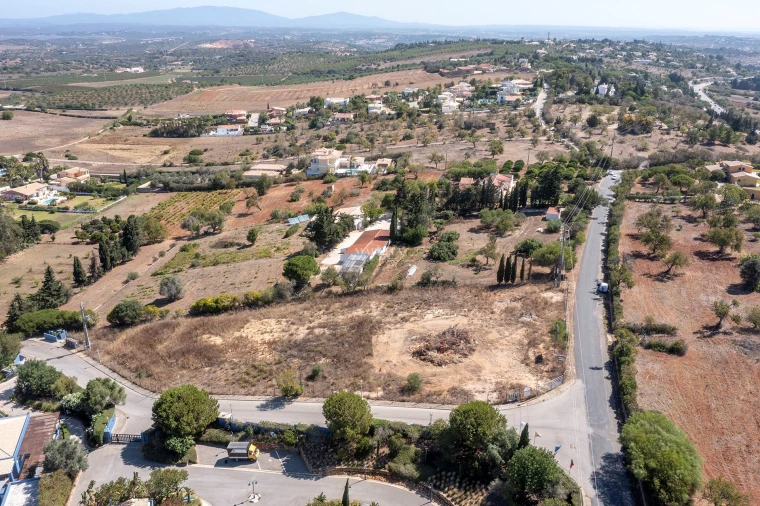 Terreno para Venda em Lagos (São Sebastião e Santa Maria) Foto 9
