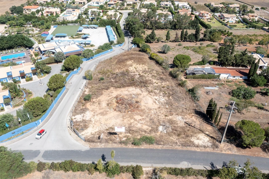 Terreno para Venda em Lagos (São Sebastião e Santa Maria) Foto 3