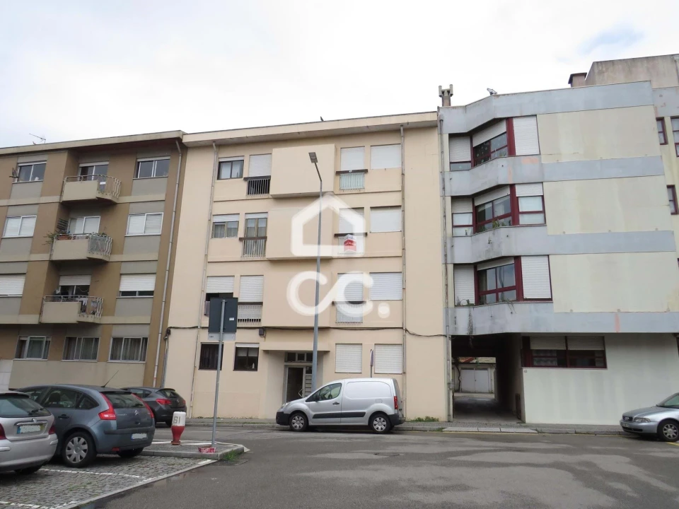 Apartamento T2 para Venda em Ermesinde Foto 1
