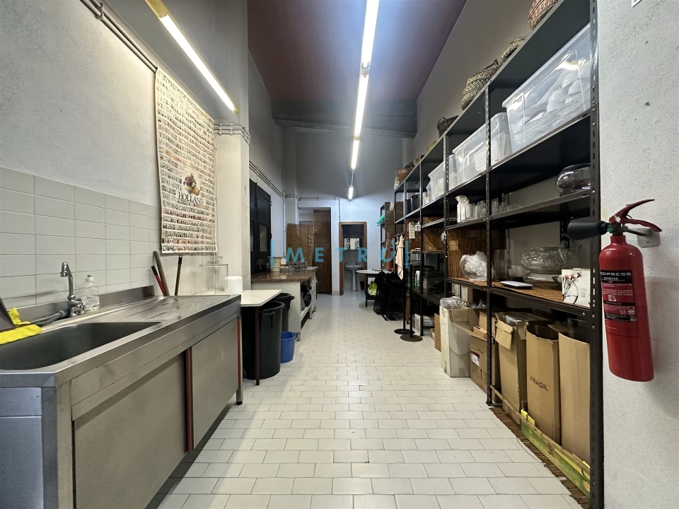 Loja para Arrendamento em Lordelo do Ouro e Massarelos Foto 6