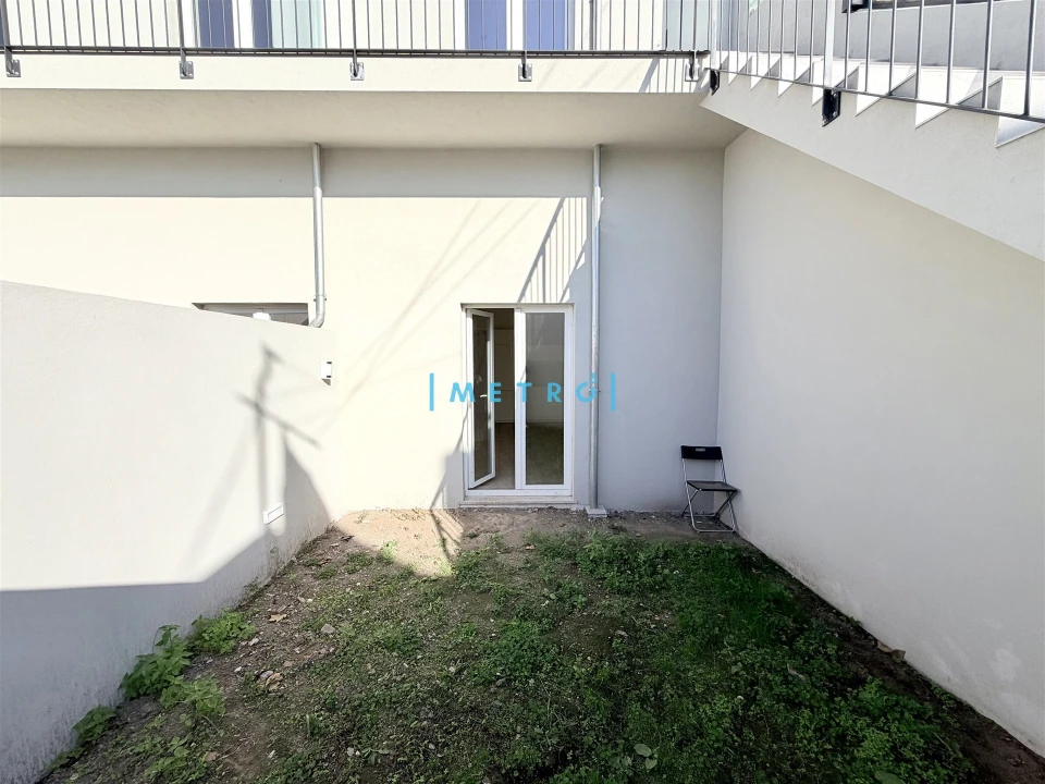 Apartamento T0 para Venda em Paranhos Foto 8
