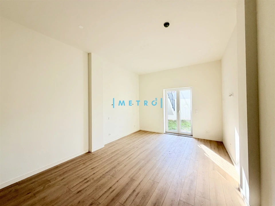 Apartamento T0 para Venda em Paranhos Foto 1
