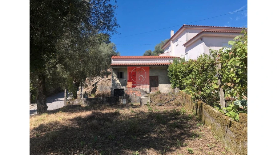 Moradia T2 para Venda em Azias