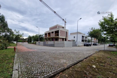 Terreno para Venda em Castêlo da Maia