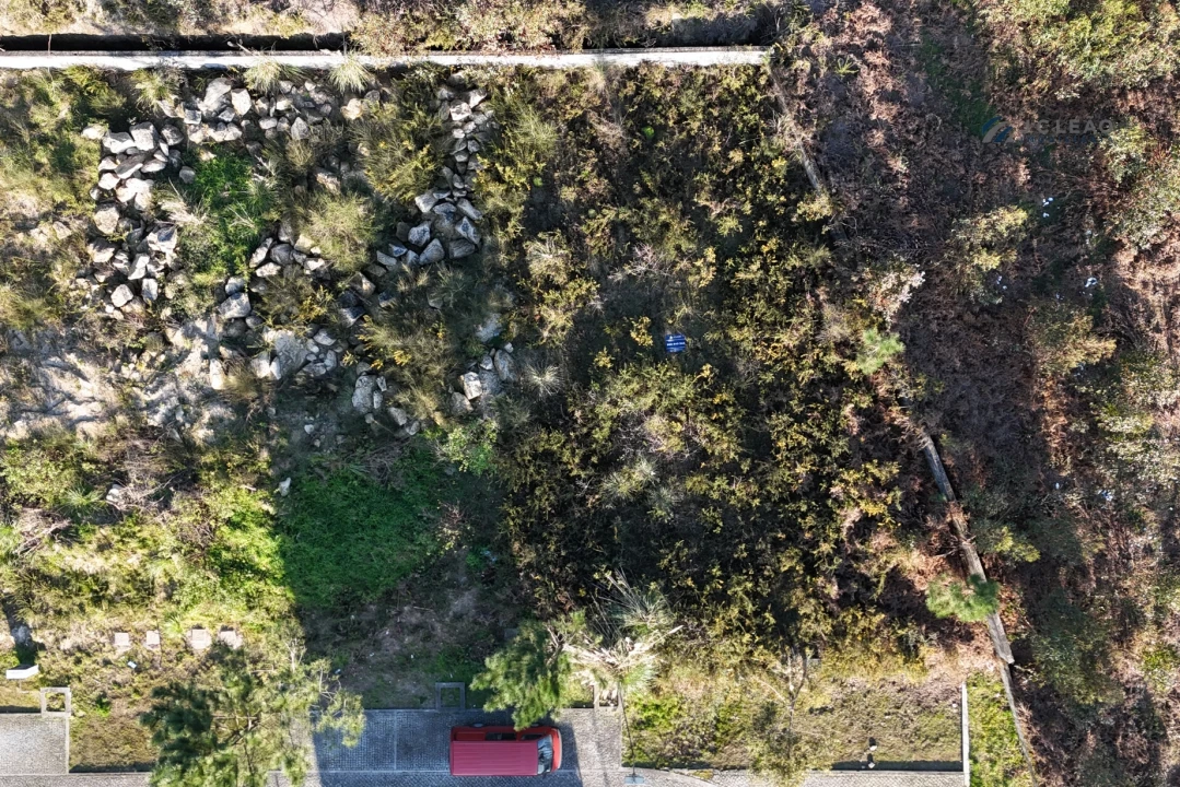 Terreno para Venda em Castêlo da Maia Foto 13