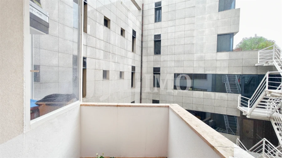 Apartamento T3 para Arrendamento em Santo António Foto 16