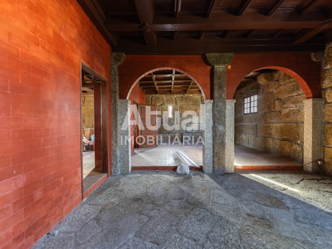 Moradia T6 para Venda em Urgezes Foto 7