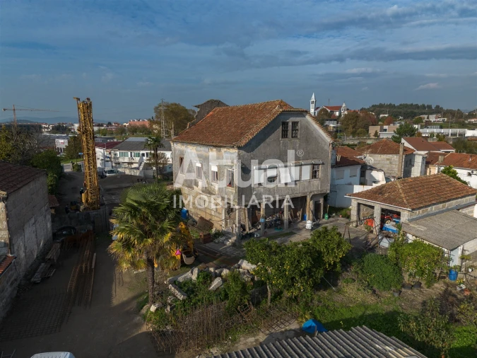 Moradia T6 para Venda em Urgezes Foto 3